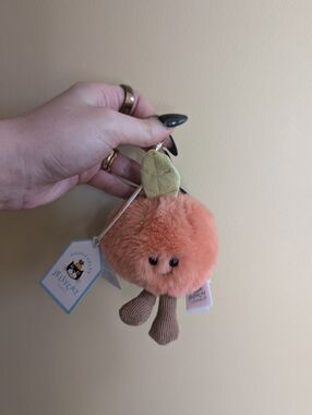 JELLYCAT AMUSEABLE PEACH BAG CHARM